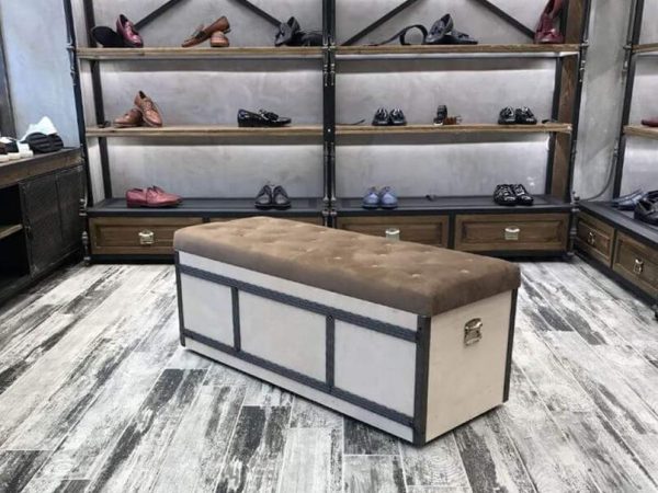 Mẫu showroom giày dép độc đáo của Chị Vy tại Quận Phú Nhuận, Thành phố Hồ Chí Minh