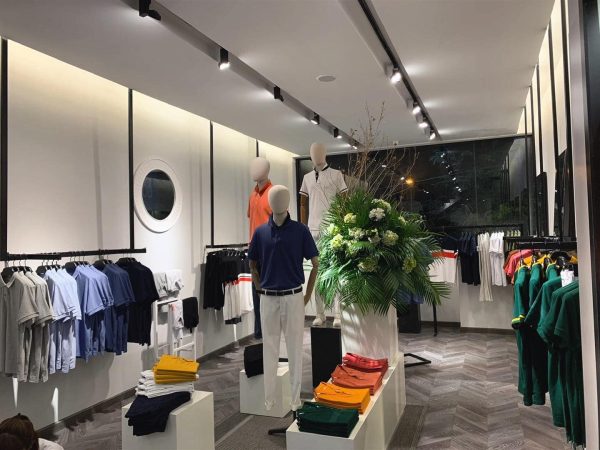 Mẫu thiết kế showroom quần áo nam nhập khẩu của Anh Hải tại Quận Thủ Đức, TPHCM