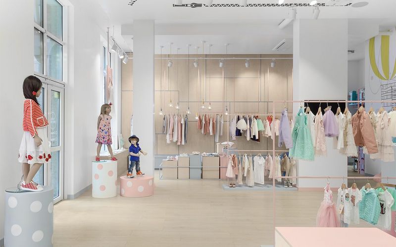 Thiết kế shop thời trang trẻ em hiện đại Thiết kế shop thời trang trẻ em hiện đại