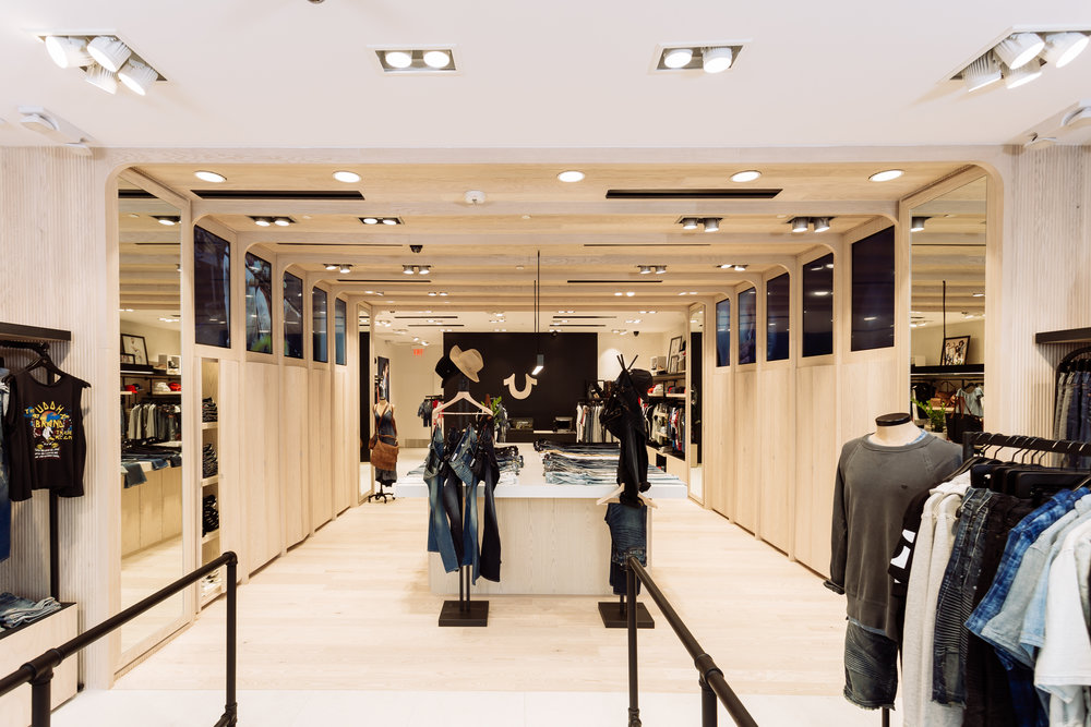 Mẫu thiết kế shop quần áo nam cao cấp của Anh Cường tại Quận 6, TPHCM Mẫu thiết kế shop quần áo nam cao cấp của Anh Cường tại Quận 6, TPHCM