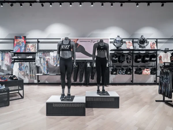 Mẫu thiết kế shop thời trang thể thao nữ