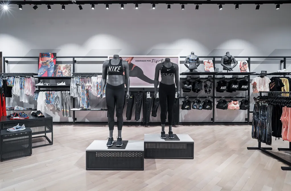 Mẫu thiết kế shop thời trang thể thao nữ Mẫu thiết kế shop thời trang thể thao nữ