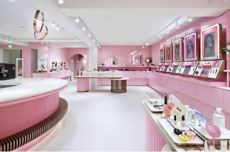 Mẫu shop mỹ phẩm hiện đại của Chị Mai tại Quận 3 Mẫu shop mỹ phẩm hiện đại của Chị Mai tại Quận 3
