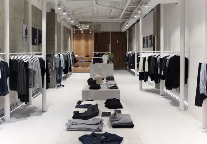 Mẫu shop quần áo nam thể thao của Anh Tiến tại Quận 7 Mẫu shop quần áo nam thể thao của Anh Tiến tại Quận 7