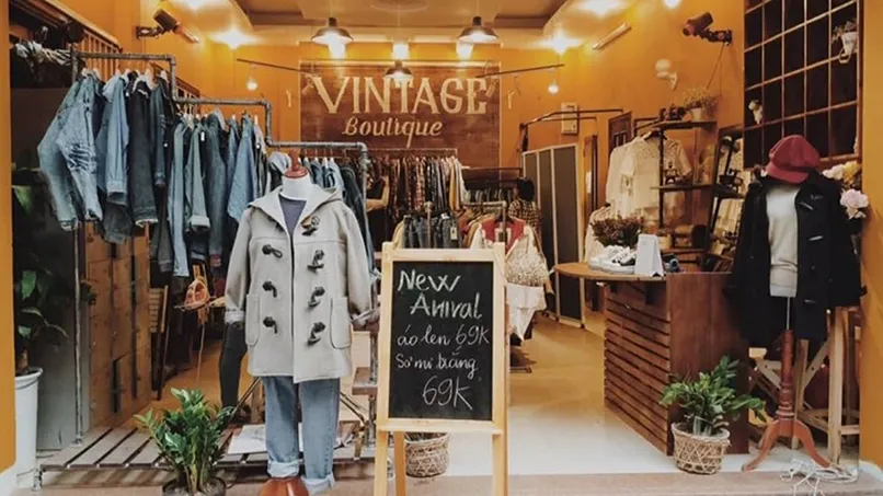Mẫu thiết kế shop quần áo nam của Anh Phong tại Quận 2 Mẫu thiết kế shop quần áo nam của Anh Phong tại Quận 2