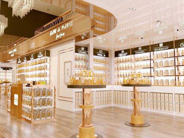 Mẫu thiết kế showroom nước hoa nhập khẩu của Chị Thảo tại Quận 11