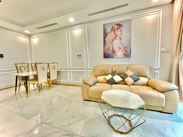 Phòng khách căn hộ 1 phòng ngủ thiết kế sang trọng