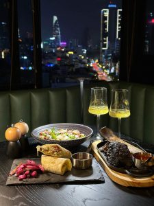 Thiết kế nhà hàng BBQ Rooftop view thành phố siêu xịn