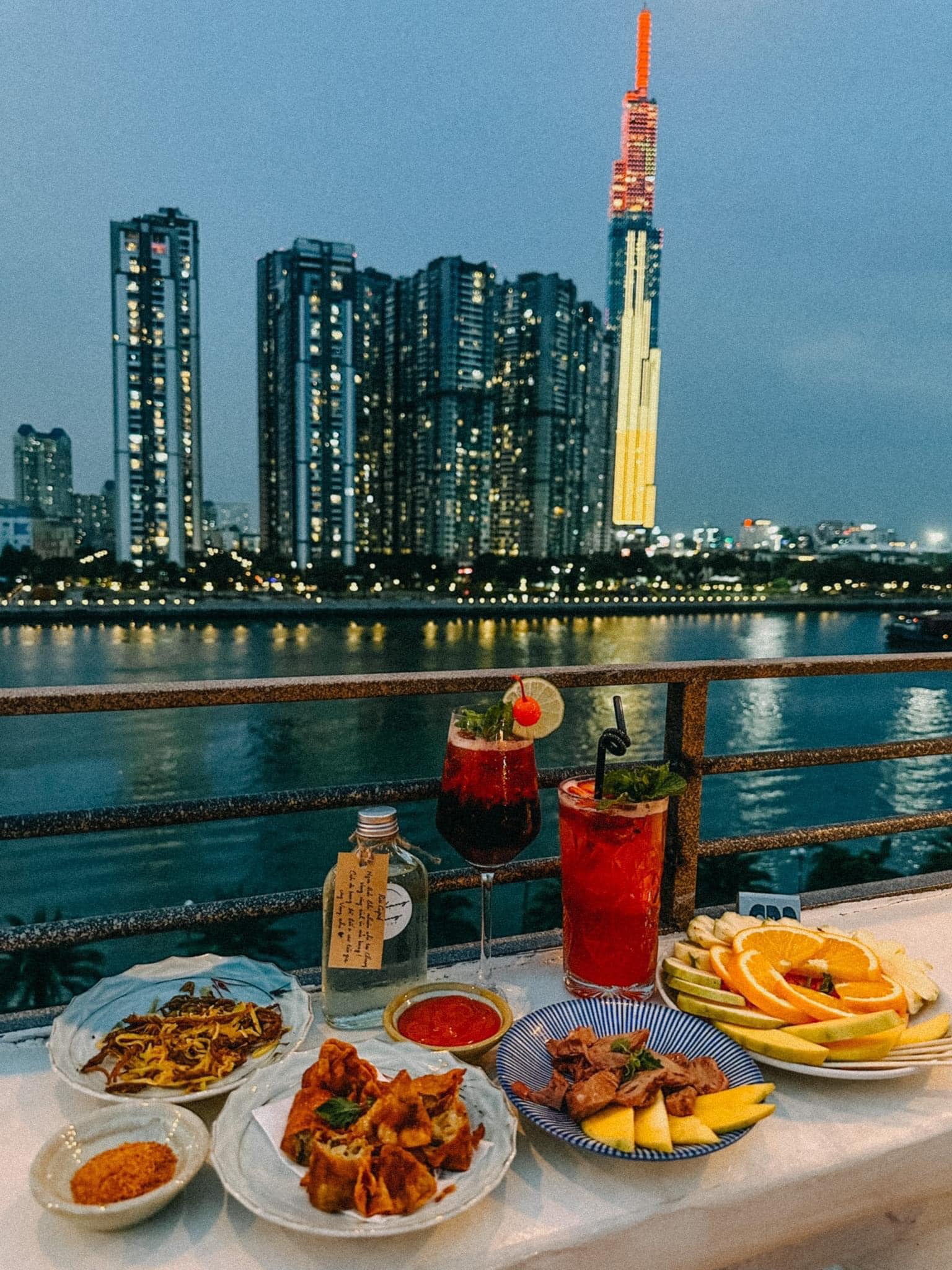 Thiết kế quán Rooftop view sông