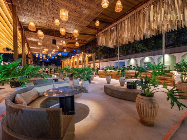 Thiết kế quán nhậu Lalaland Food & Music Garden
