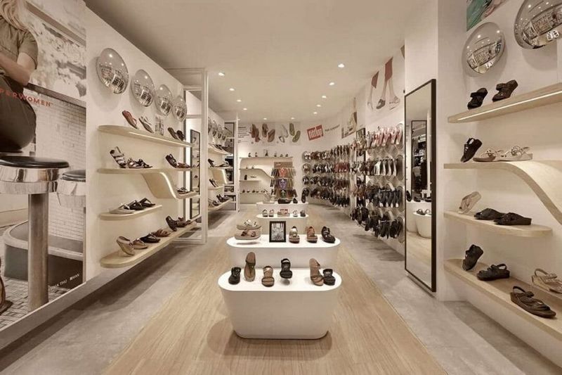 Thiết kế shop giày dép nhỏ và tối ưu hóa không gian