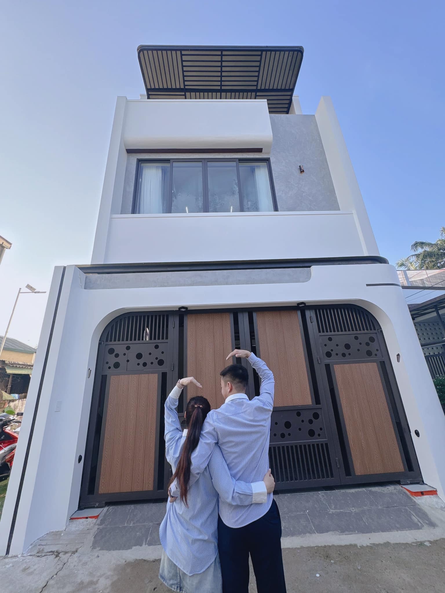 1 Mẫu thiết kế nhà sang trọng hiện đại 300m2 dành cho 2 vợ chồng mới cưới | Trọng Design