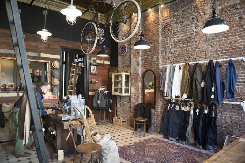 Phong cách thiết kế store thời trang kiểu tường gạch