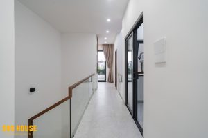 28 Hành lang tầng 2 thi công thiết kế nhà phố trọn gói 3 tầng Bình Dương | Trọng Design
