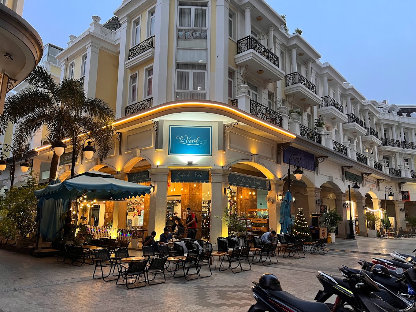 Cafe Du Vent Cafe Du Vent