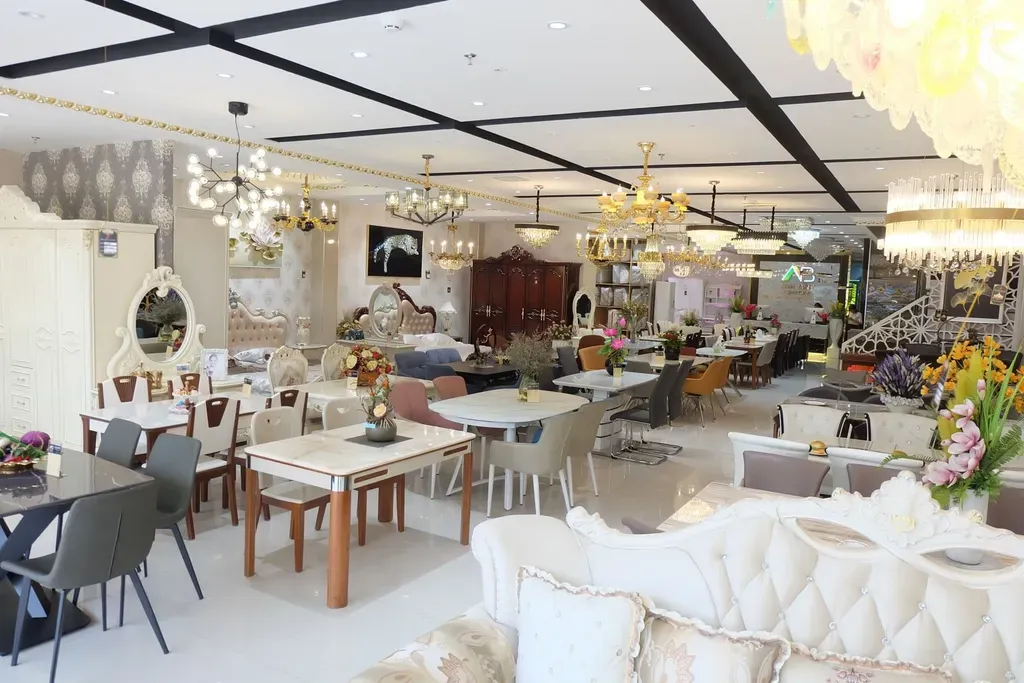 Mẫu Cửa Hàng Nội Thất Phong Cách Cổ Điển Của Anh Long Mẫu Cửa Hàng Nội Thất Phong Cách Cổ Điển Của Anh Long