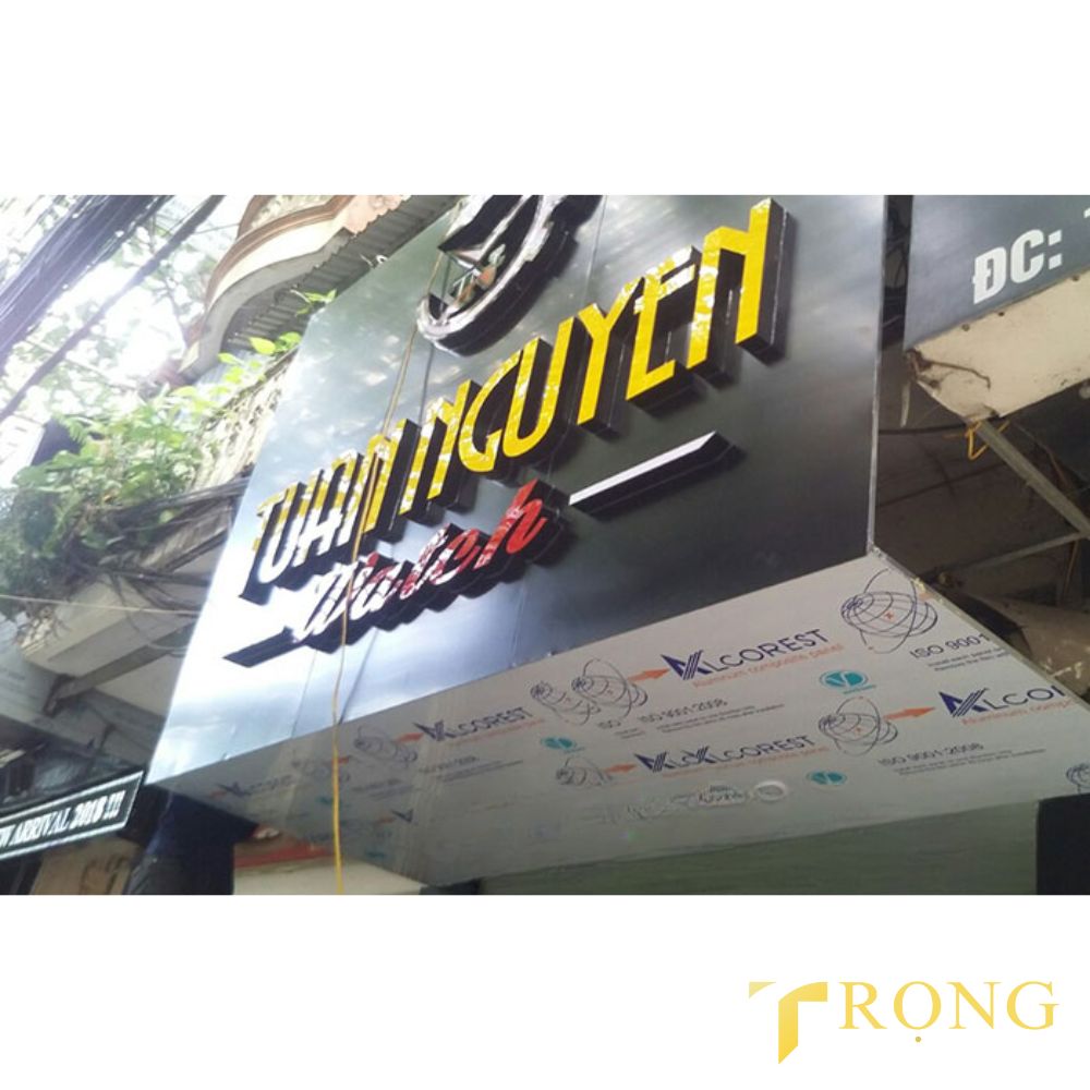 17_ Thiết kế_ thi công bảng hiệu Cửa hàng đồng hồ _ Trọng Design