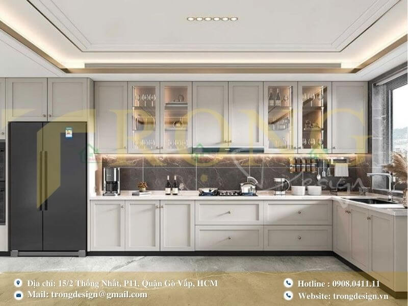 Bếp xám cao cấp, đảo bếp và tủ rượu.