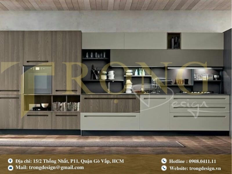 Bếp hiện đại, ấm cúng với sự kết hợp hài hòa của gỗ và cây xanh.