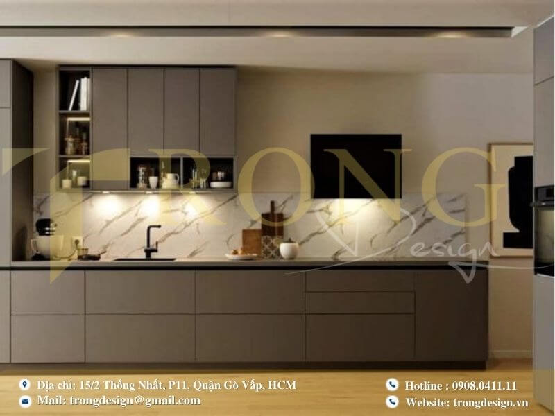 Bếp hiện đại, tối giản với tông màu trắng chủ đạo và sự tiện nghi.