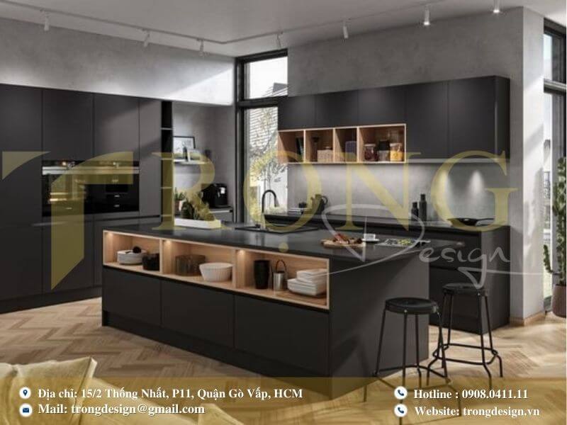 Bếp hiện đại, tinh tế với tông màu xám than và thiết kế độc đáo.