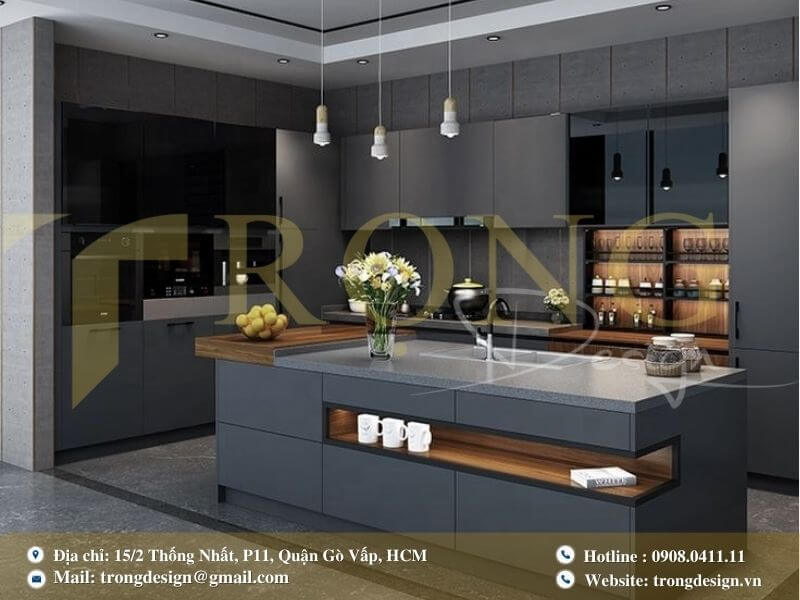 Phòng bếp hiện đại, tiện dụng với tông xám, gỗ và tiện ích thông minh.