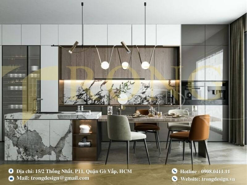 Bếp hiện đại, sang trọng với tủ màu xanh than và đá cẩm thạch.