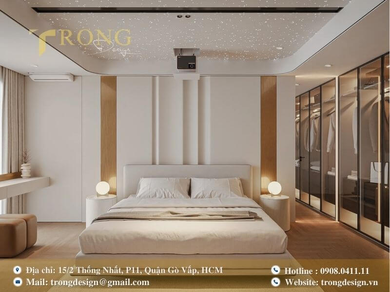 Phòng ngủ hiện đại sang trọng với tủ quần áo kính tiện nghi.