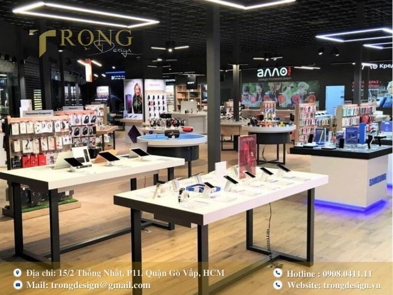 Không gian hiện đại, năng động với sự kết hợp của gỗ, kim loại và ánh sáng độc đáo.